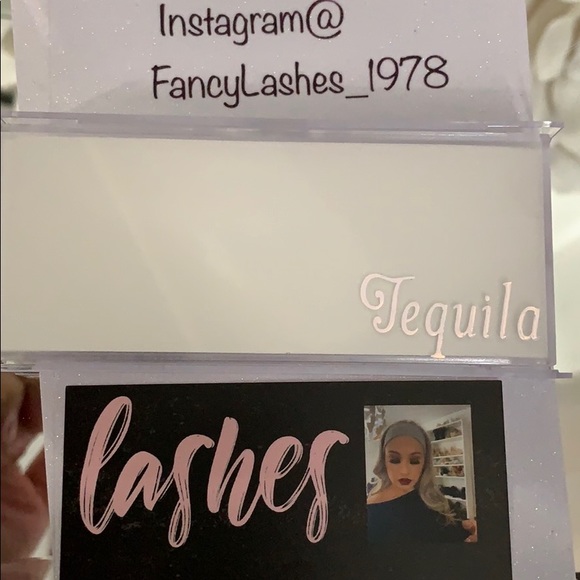 Lashes - Picture 2 of 3